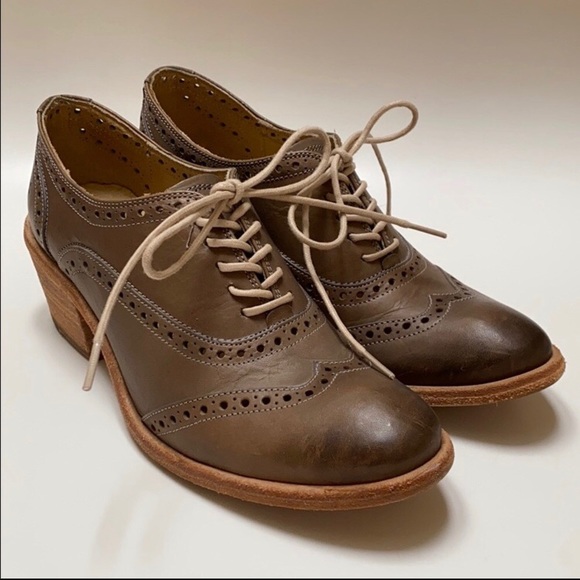 Frye Shoes - FRYE Women's Maggie Perf Wingtip Oxford